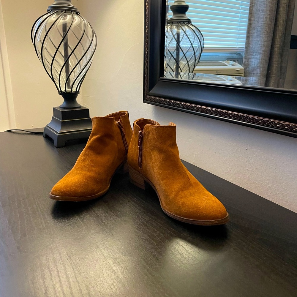 Ankle boots.